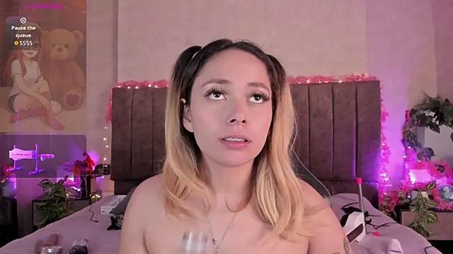 LanaMills_ webcam