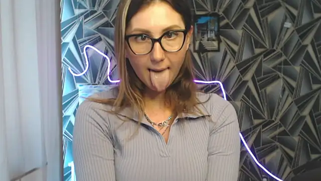 NikkiKiss___ webcam