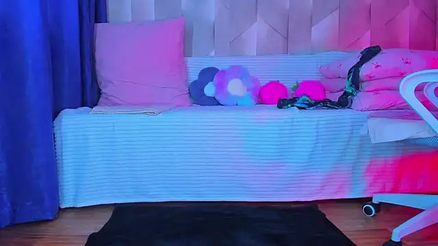 Alanna_Pow webcam