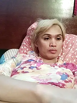 QueenSoreal webcam