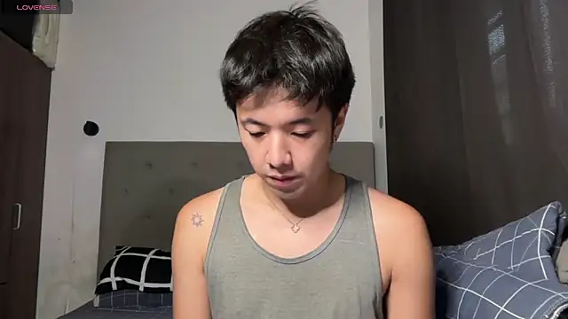 addictiveboi (M young) - Public cumshow!