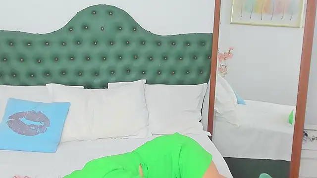 IvyHotFoxy webcam