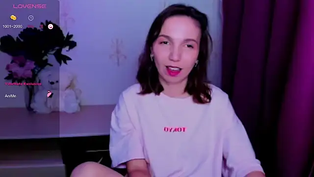 KindHazelHere_ webcam