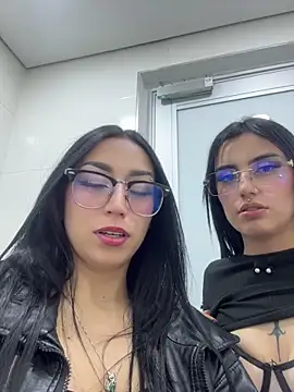 Lucy_699 webcam