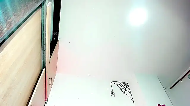 bloom444 webcam