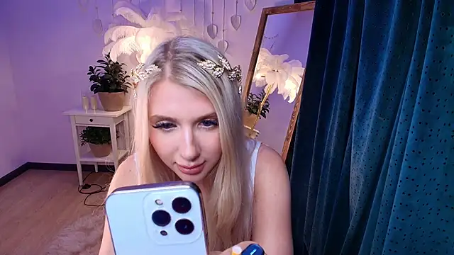 Evacadooo webcam