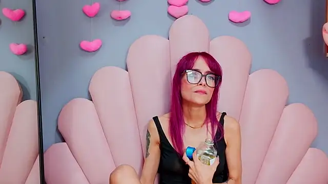 luci_miller webcam