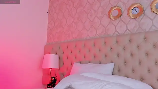 ThiiaraBrown webcam