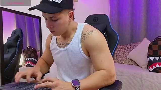 ASHTON_HILS webcam
