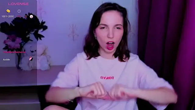 KindHazelHere_ webcam