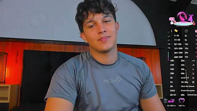Leo_Savage_ webcam