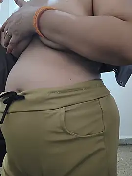 HeartlessGirl webcam
