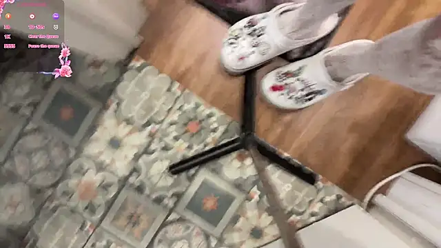 selena_favn webcam