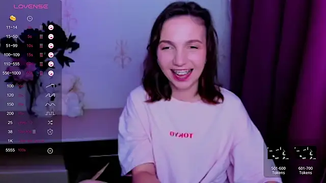 KindHazelHere_ webcam