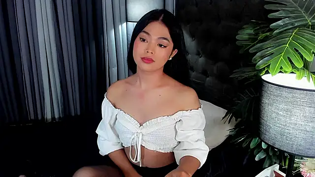 AsianHugecockAnna webcam