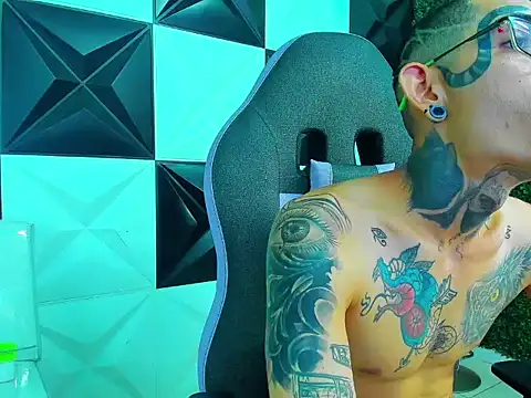 Boy_tatto77 webcam