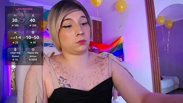 Tiffany_Valentiine webcam