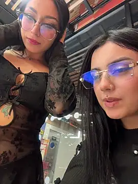 Lucy_699 webcam