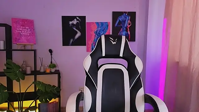 ElenaMonroe webcam