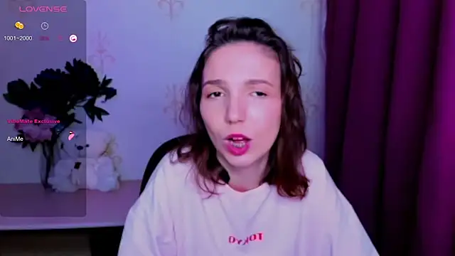 KindHazelHere_ webcam