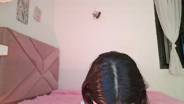 eva_sin18 live sex cam
