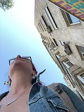 natakitten (F milf) - Tits out+lick both nips in public,Lt🎁