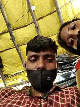 Indiandesicouple155 webcam