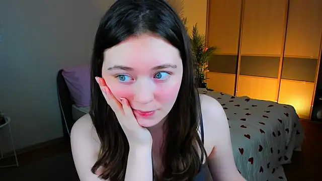 AlluringLookk webcam