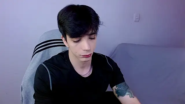 H3ll_B0I webcam