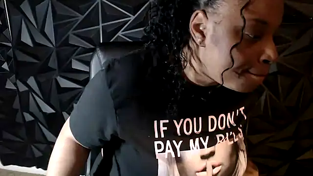 Sexymona1218 webcam