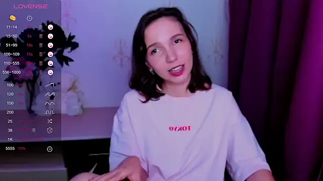 KindHazelHere_ webcam