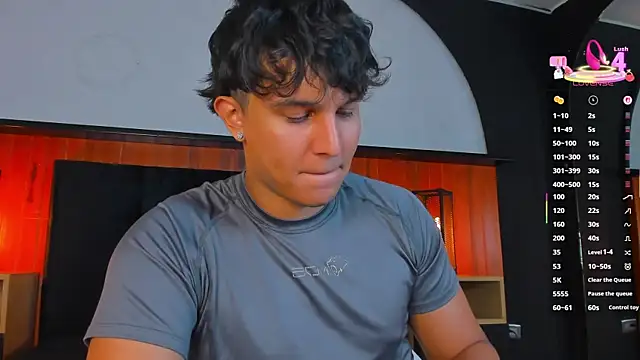Leo_Savage_ webcam