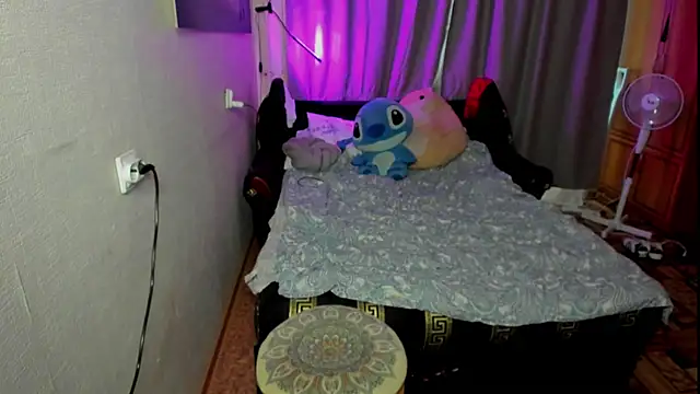 monica__elder webcam