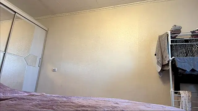 LivianDivorce webcam