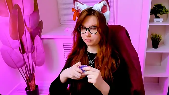 CarolGiggly webcam