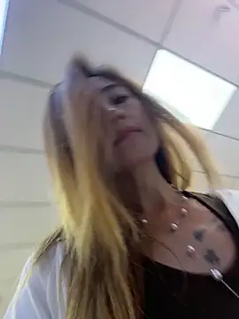 okgirl_23 webcam
