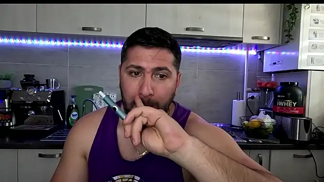 Gold_Alpha_Boy webcam
