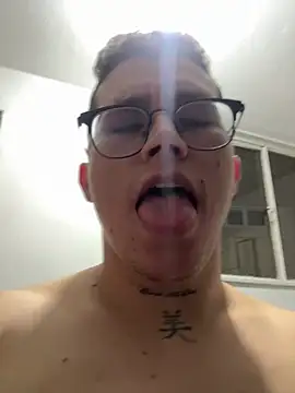 Kurtxxx22 webcam