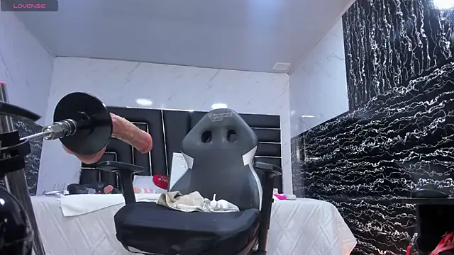 Ladyy_Scarlett webcam