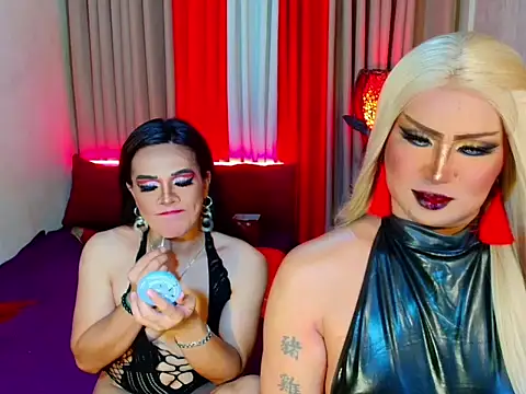 Wildest_Slave_Huntress webcam