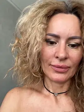 Tania201243 webcam