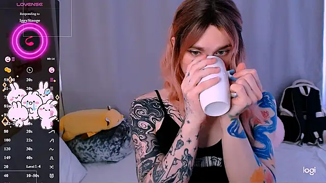 Alice_Hells webcam