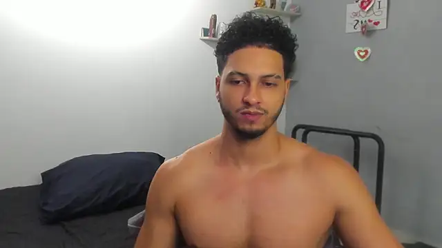 kris_khalifa69 - Kris_Khalifa69's free webcam - UK Sex Cams