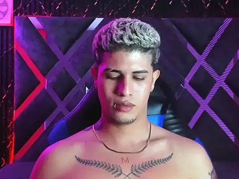 dominic_connor (M young) - SHOW CUM EXPLOSIVE - STRAPS AND PANTIES