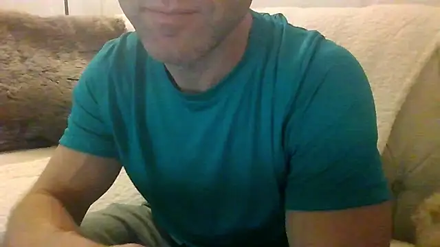 hotstraightdude (Ask my age) - Daddy/ King is Home -  Privates Open