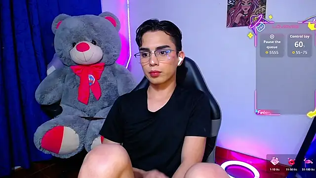 OwenBluee webcam