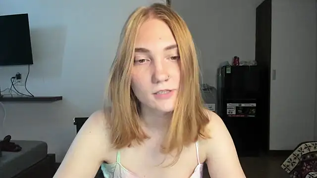 ReddHotPipper webcam
