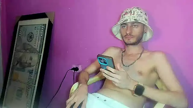 bigcockwhite777 webcam