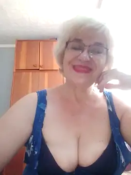 52MiaLove02 webcam