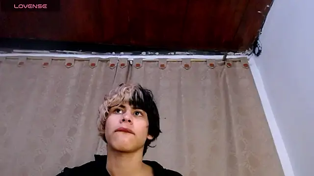DaraSweet20 webcam